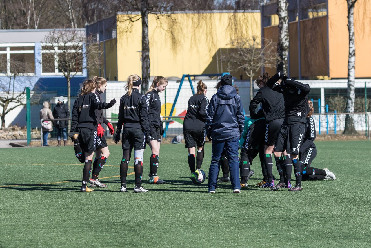 Bild 109 - B-Juniorinnen Halbfinale SVHU - Holstein Kiel : Ergebnis: 3:0